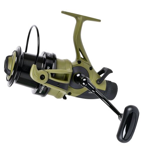 ������� �������� � ����������� "Magnum Carp" 9000 5+1bb ����. �����
